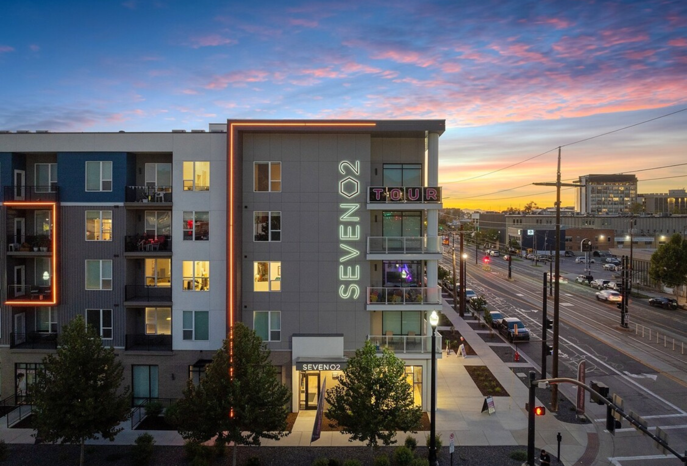 Seven O2 Apartments